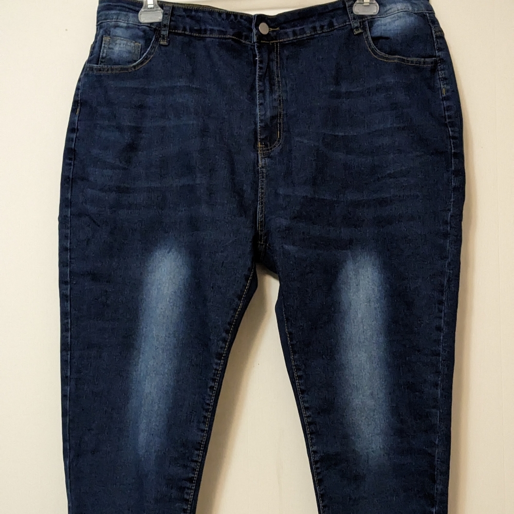 Women's Capri Jeans Size 4 XL 3/4 length